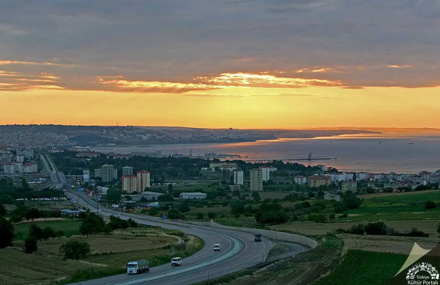 Şevket Oto Kurtarıcı – Tekirdağ ve İlçelerinde 7/24 Yol Yardım Hizmeti